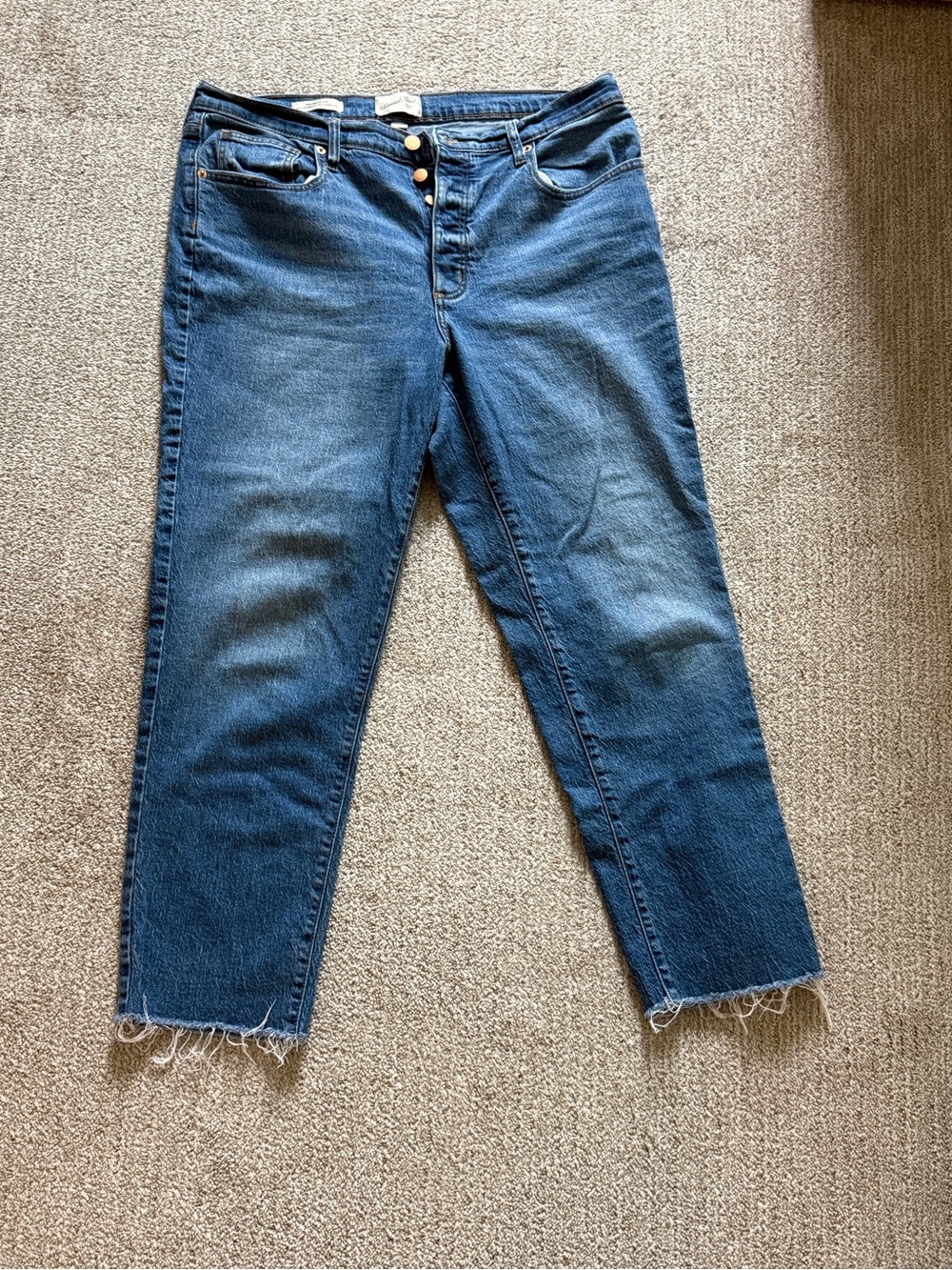 Universal Thread Classic Women's High-Rise Dark Blue Jeans
